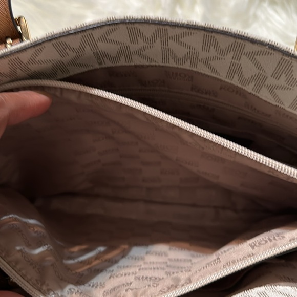 MK Shoulder bag - Picture 10 of 12